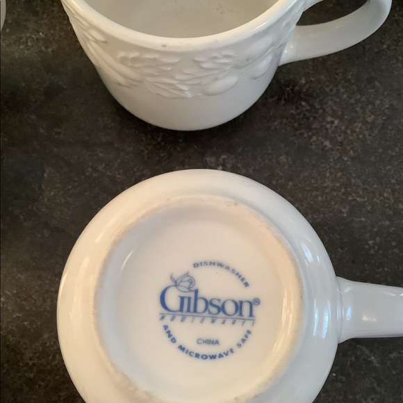 Vintage Gibson embossed fruit coffee mugs
Set of 2 - Picture 5 of 6